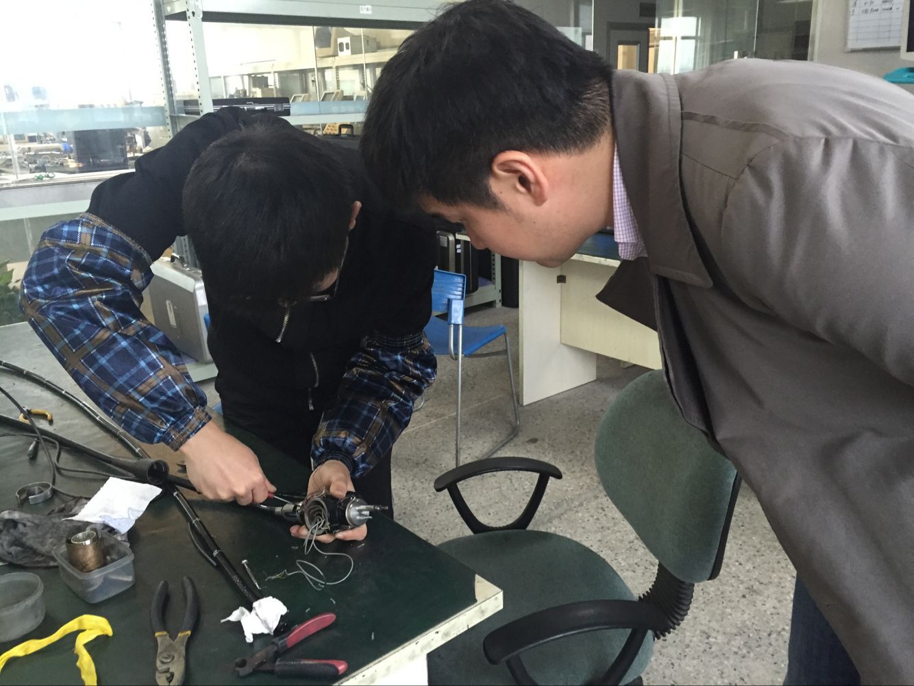 Endoscope camera system repair training for Korean